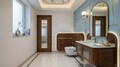 Toilet 2